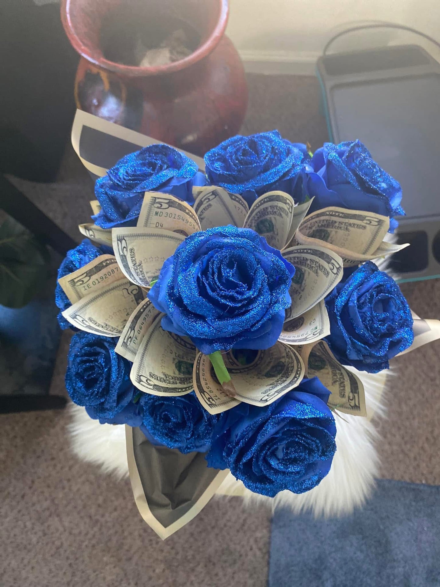 Money Rose Bouquet - Perfect for Any Occasion š¹šø